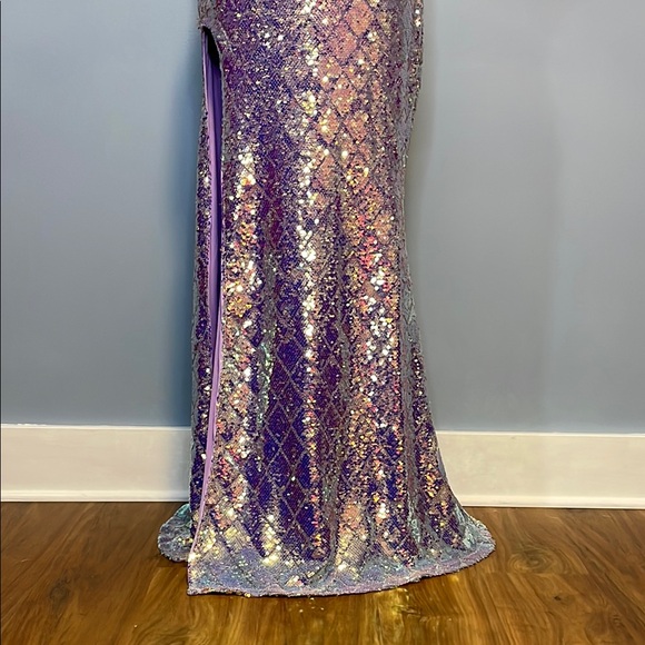 Faeriesty Elegant Purple Sequin One-Shoulder Dress - Picture 5 of 15